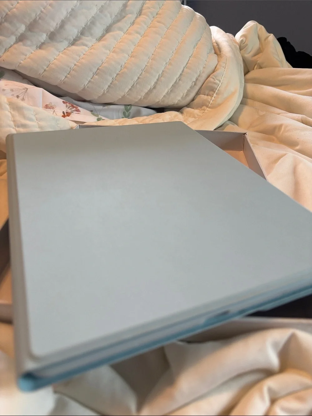 Sky Blue Wireless 10.2 Keyboard Tablet Keyboard Case for Ipad light blue NEW